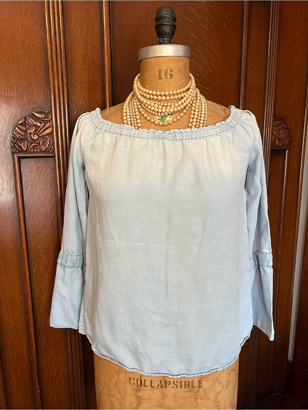 Light Blue Off-Shoulder Women’s Top Bell Sleeves Size Small